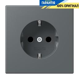 Розетка з заземленням 250V 16A з шторками гвинтовий затиск JUNG LC1521KI202 gris foncé 31 (32010)