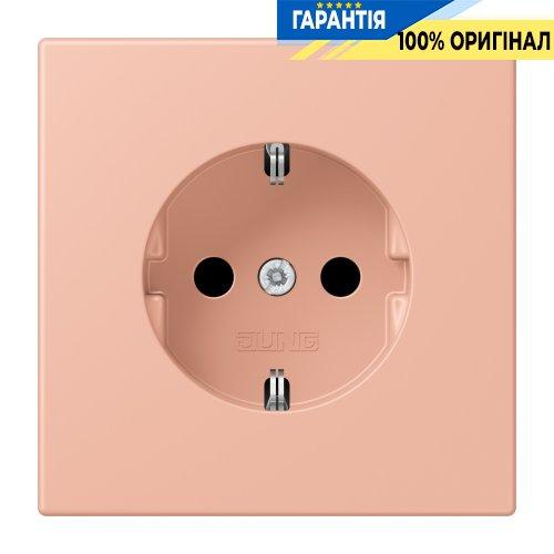 Розетка з заземленням 250V 16A зі шторками гвинтовий затиск JUNG LC1521KI231 rose clair (32102)
