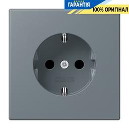 Розетка з заземленням 250V 16A з шторками гвинтовий затиск JUNG LC1521KI251 gris 59 (4320H)