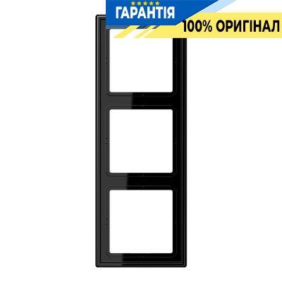 Рамка 3-а Jung LS983SW чорний