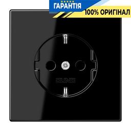 Розетка із заземленням і захистом Jung LS1521KISW чорний