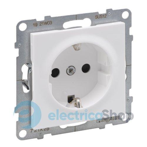 Розетка із з/к та шторками (гвинт. клеми) 16А/250V для серії SUNO Legrand 721125 білий