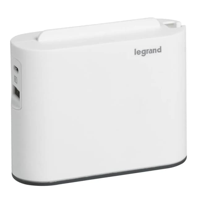 Розгалуджувач мережевий Legrand 2хТипЕ, 6A, 1xUSB-A,1xUSB-C, кутовий, біло-сірий
