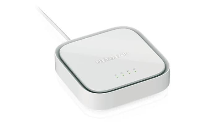 Мобільний Маршрутизатор NETGEAR LM1200 1xGE LAN, 1xGE WAN, 1xUSB TypeC, 150Мбіт/с, 2xTS-9