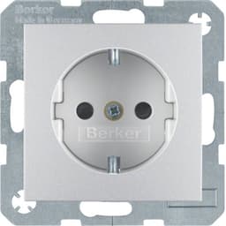 Розетка з з/к, зах.контактів, алюміній, 16А/250В S.1 47231404