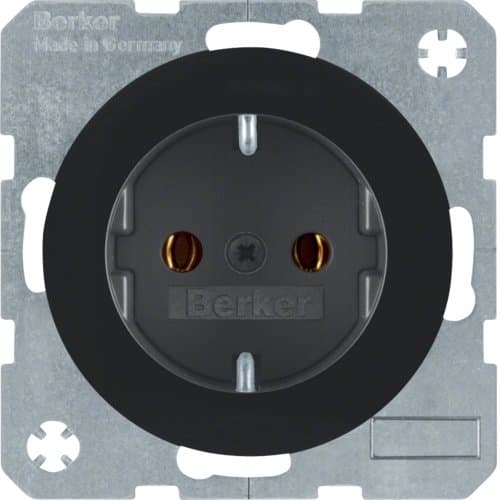 Розетка з з/к, гвинтові клеми, 16А/250В, чорна, R.x Berker 41432045