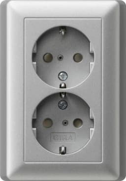 Розетка 2-а, з/к, зі шторками 250V/16А, автомат. клеми, IP20 компактна з рамкою Standard 55 Gira 078326, алюміній
