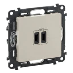 Розетка з двома USB-роз'ємами тип C + тип C 240V/5V 3000мА Legrand Valena Life 753207, колір слонова кістка