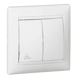 Перемикач IP44 2-кл. для серії Valena Classic Legrand 770098 білий глянець