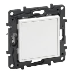Заглушка Legrand NILOE STEP 863100 колір білий